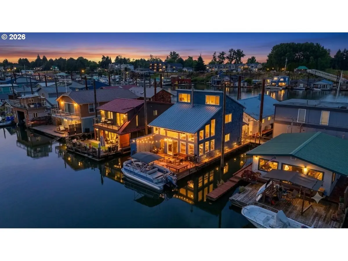 534 Tomahawk Dr, Portland, OR 97217 - #1