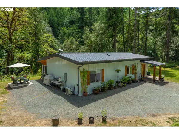 20736 Highway 42, MyrtlePoint, OR 97458