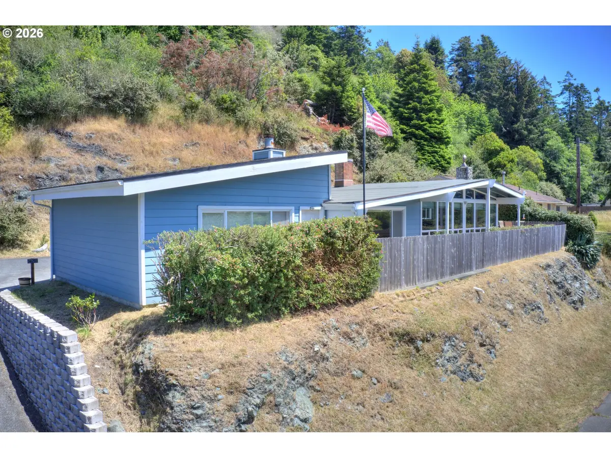 94293 June St, Gold Beach, OR 97444 - #1