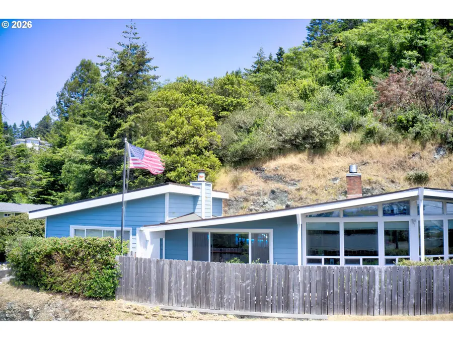 94293 June St, Gold Beach, OR 97444 - #2