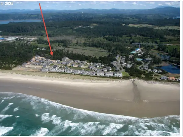 5725 SW Arbor Dr, SouthBeach, OR 97366