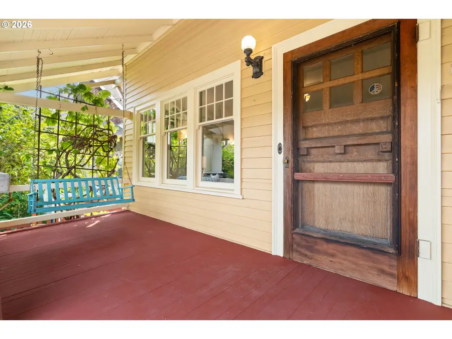 535 SE 70th Ave, Portland, OR 97215 - #3