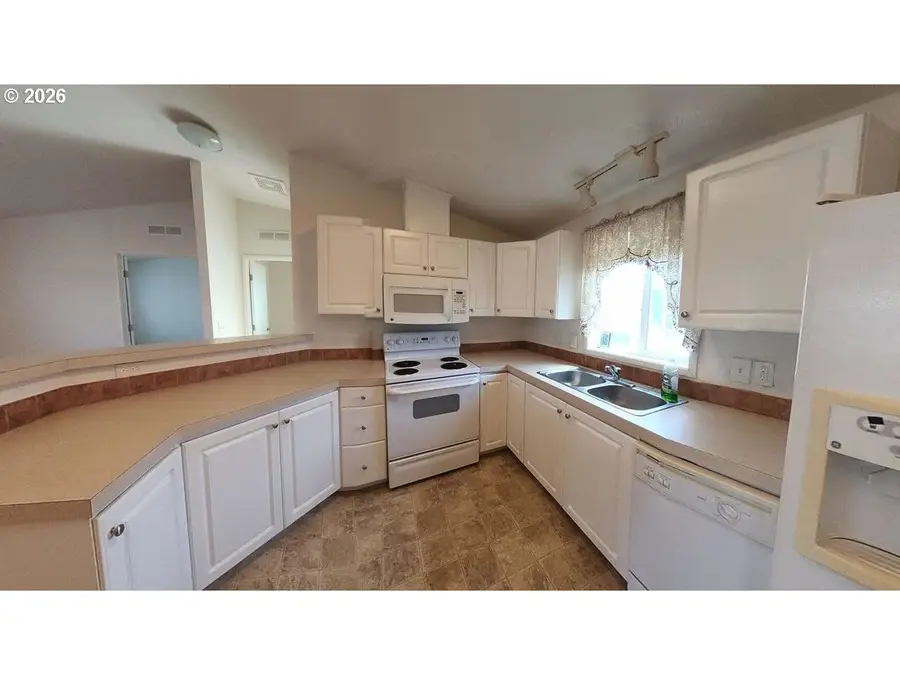 94120 Strahan St #24, Gold Beach, OR 97444 - #3