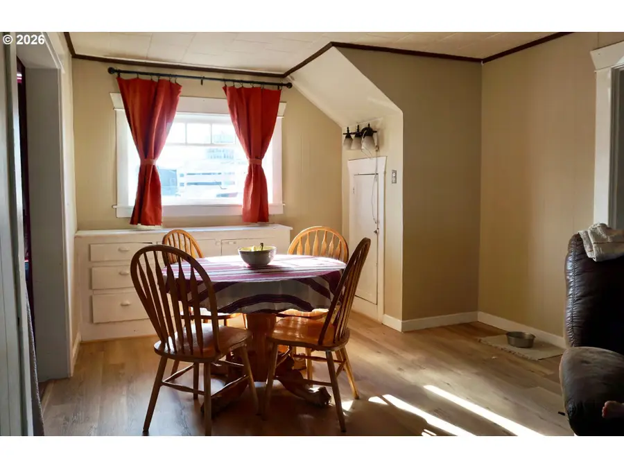 608 SW 2nd St, Enterprise, OR 97828 - #2