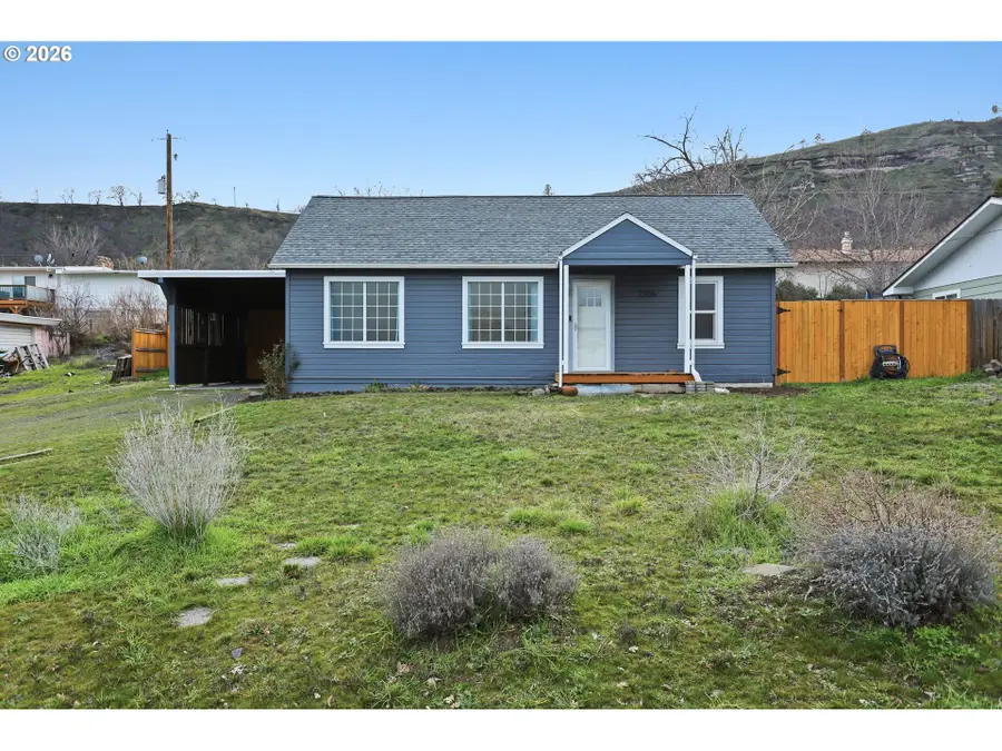 2306 W 13th St, The Dalles, OR 97058 - #2