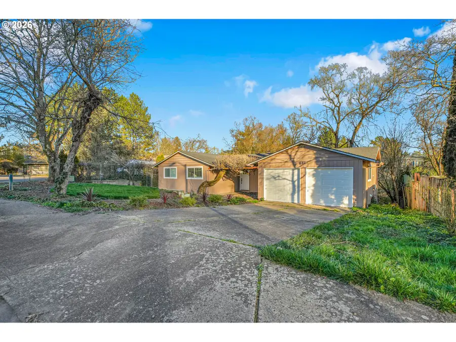 680 SW Willow Creek Dr, Beaverton, OR 97003 - #2