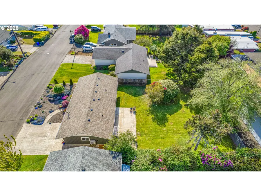 338 NE San-bay-o Cir, Newport, OR 97365 - #3