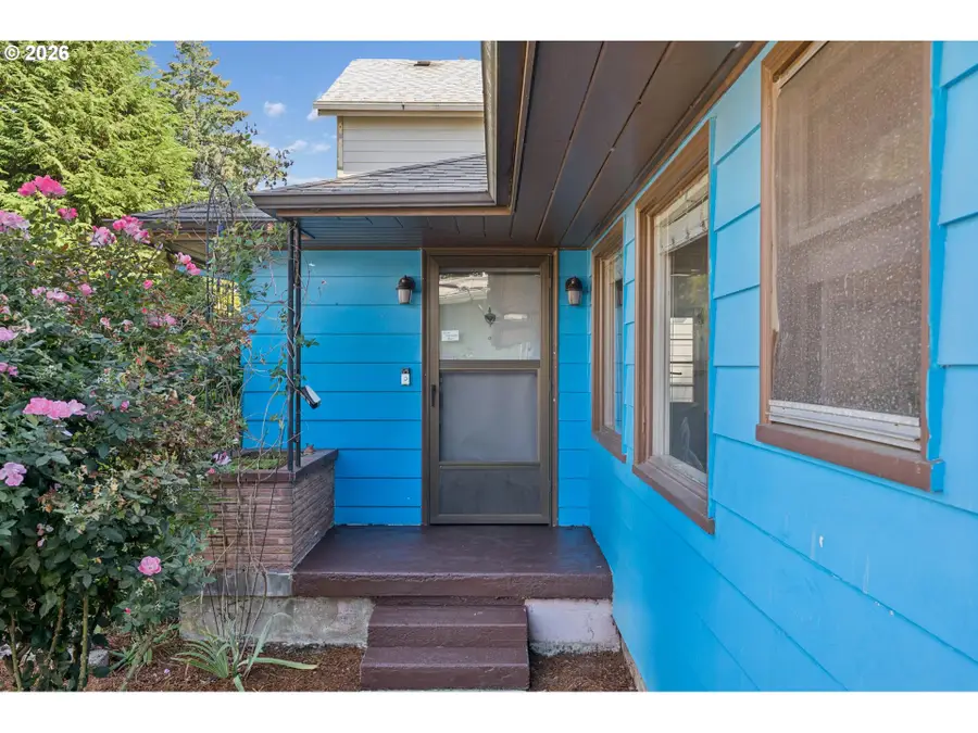12504 SE Madison St, Portland, OR 97233 - #3