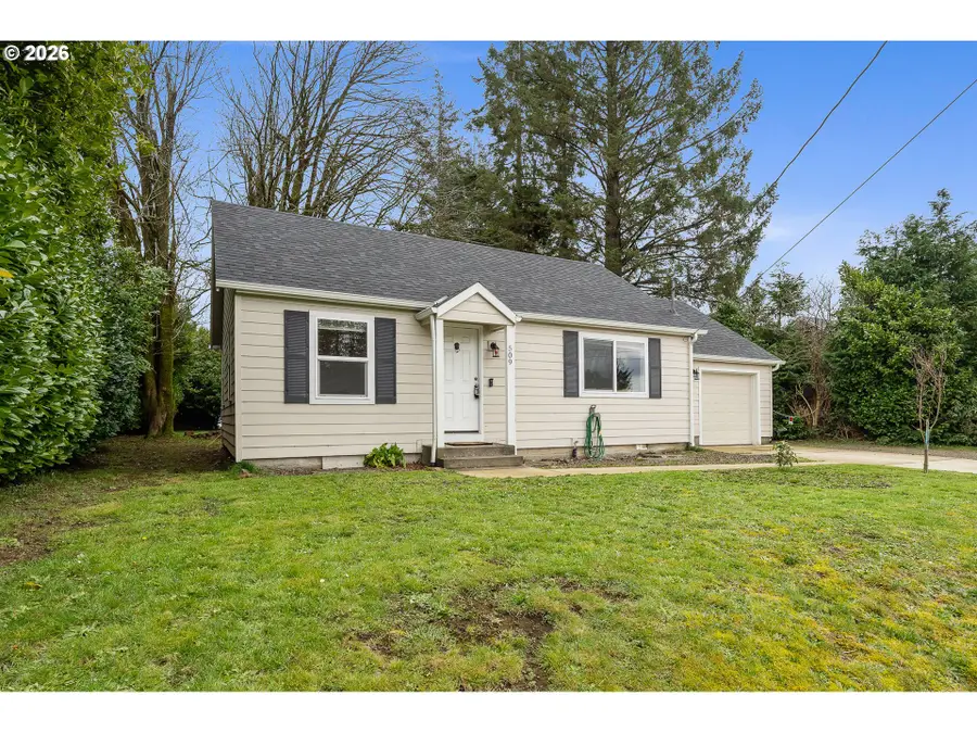 509 Williams Ave, Tillamook, OR 97141 - #3