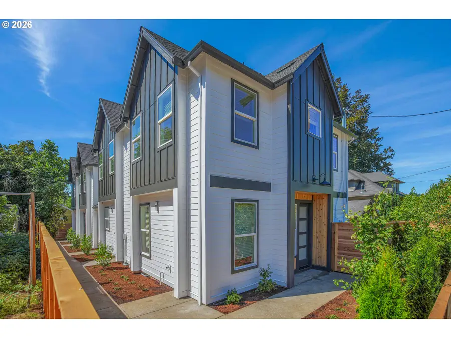 8432 E Burnside St, Portland, OR 97216 - #2