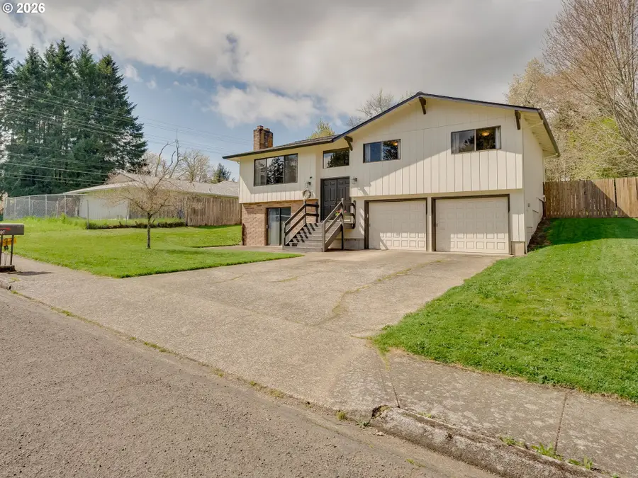 207 NW Ash St, McMinnville, OR 97128 - #2