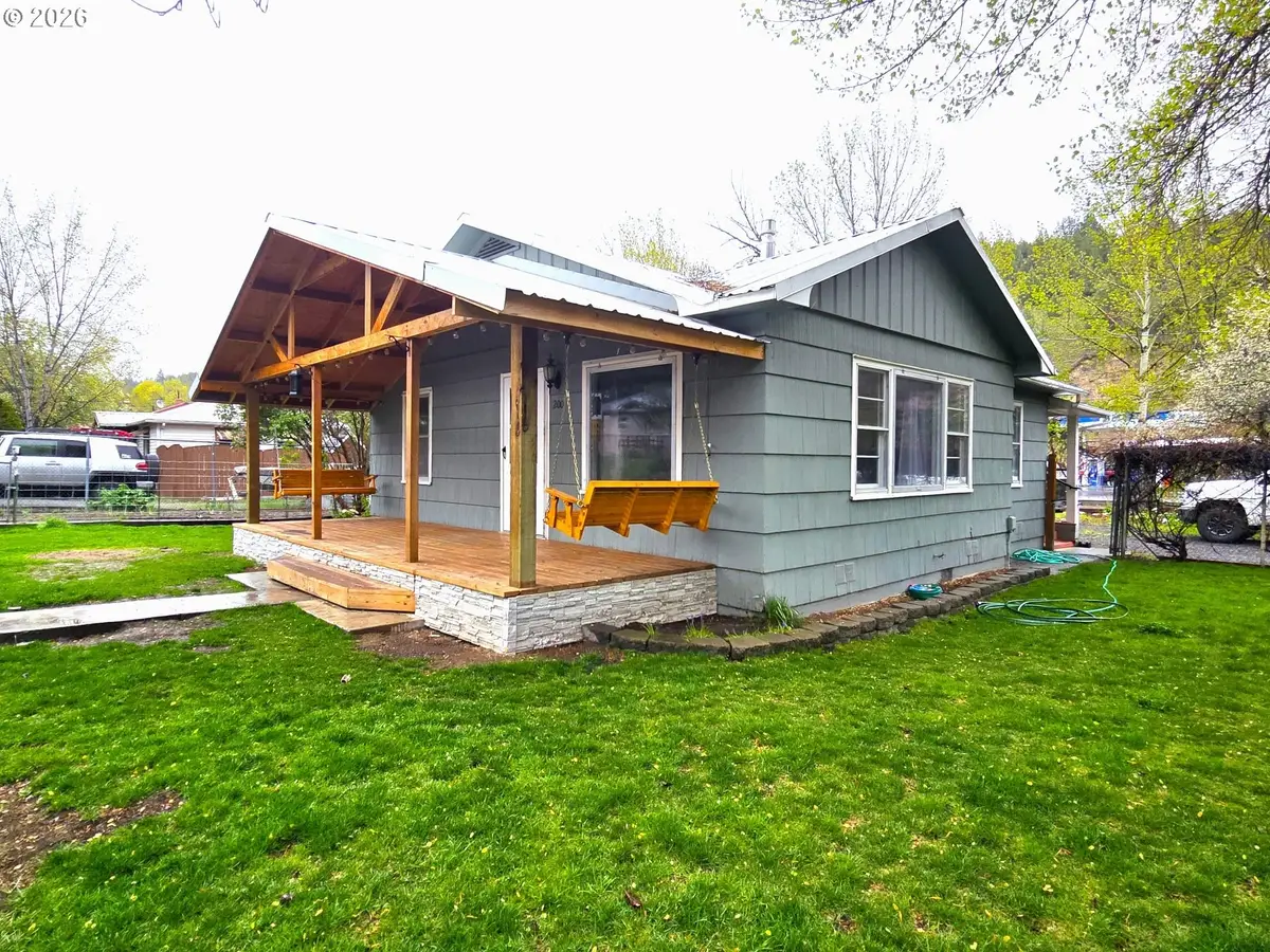200 N Humbolt St, Canyon City, OR 97820 - #1
