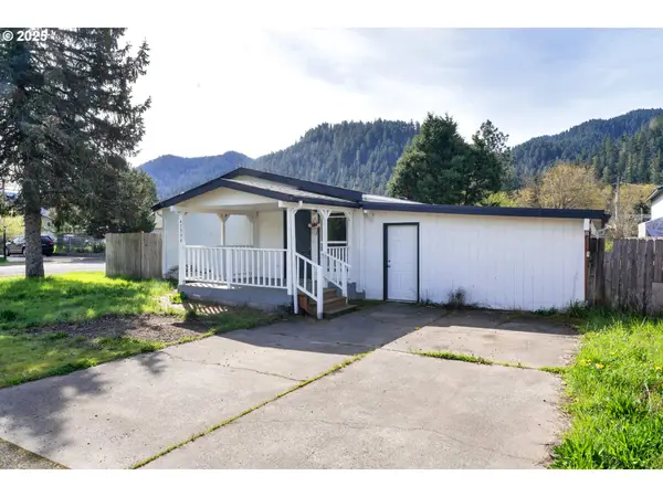 47554 Hansen St, Oakridge, OR 97463