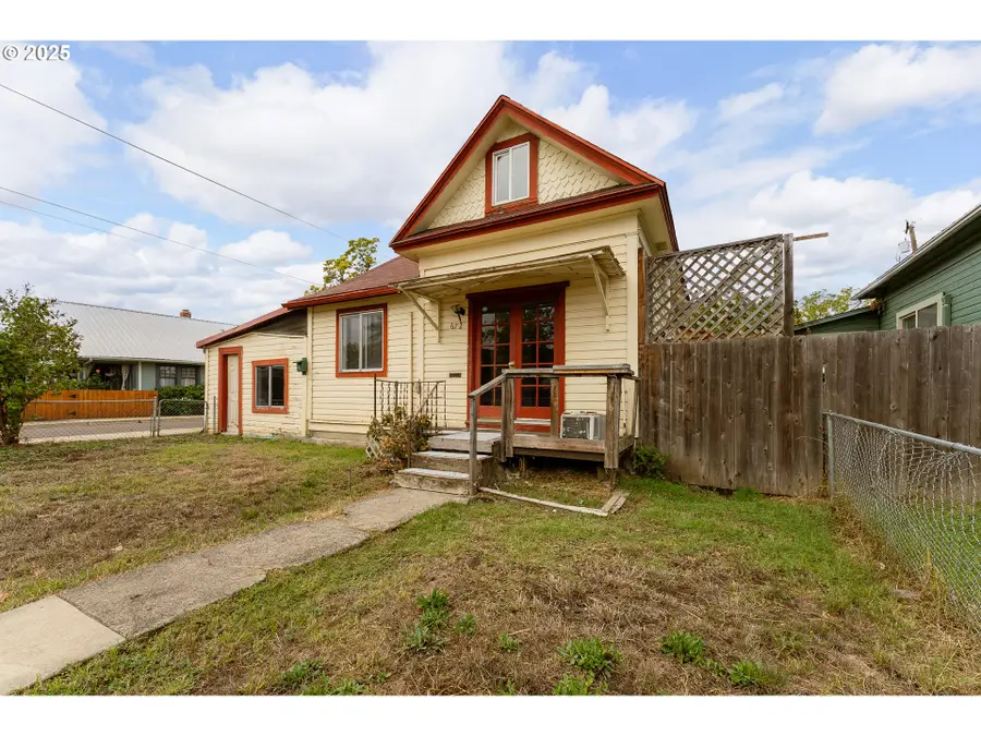 326 SE Cass Ave, Roseburg, OR 97470 - Image #2