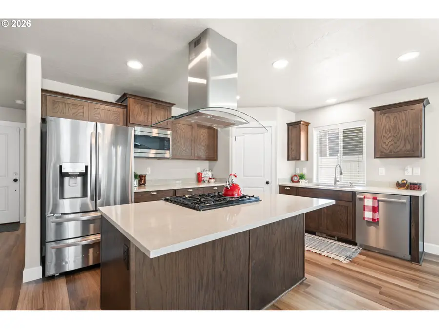1922 NW Archer Dr, Hermiston, OR 97838 - #3