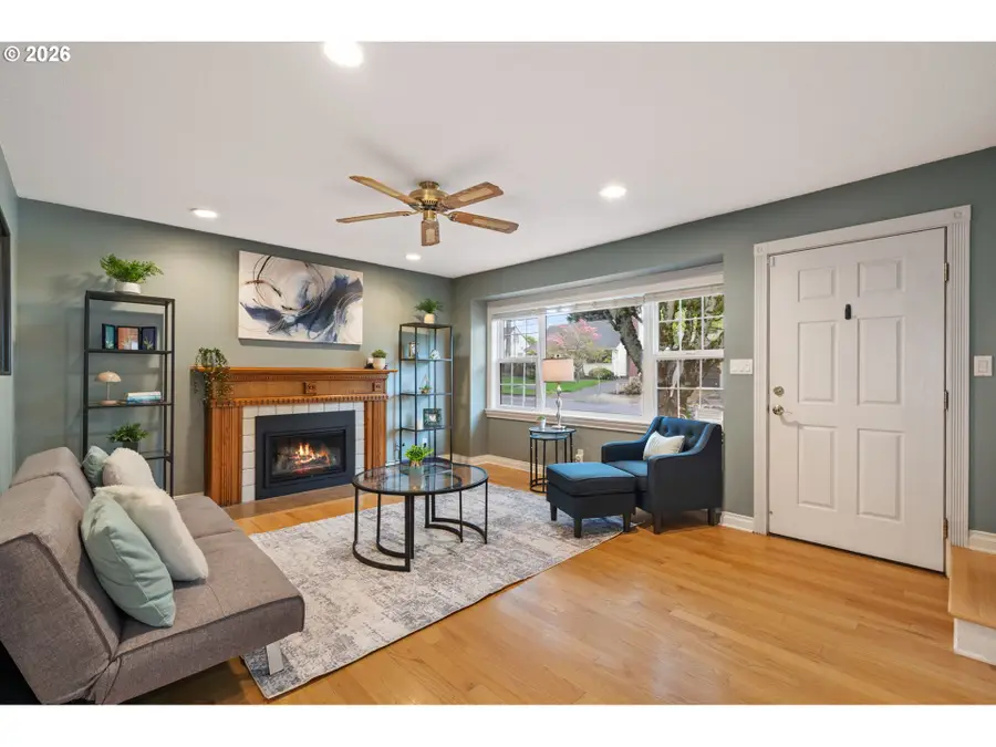 3725 SE Tibbetts St, Portland, OR 97202 - #2