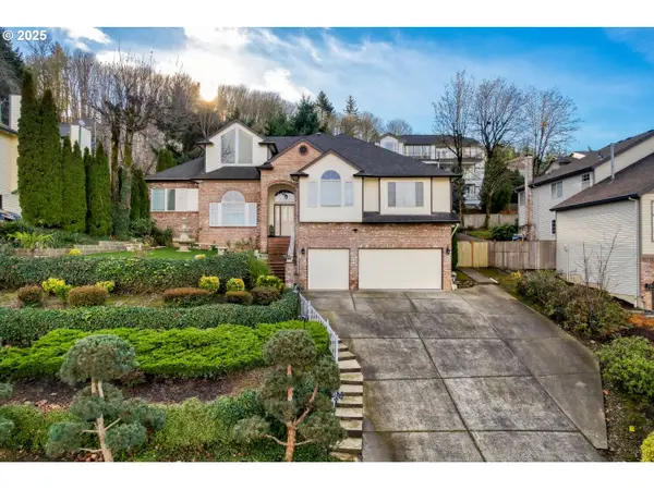 9818 SE Clatsop St, Portland, OR 97266