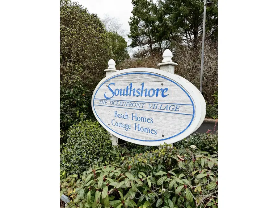5725 SW Arbor Dr, South Beach, OR 97366 - #3