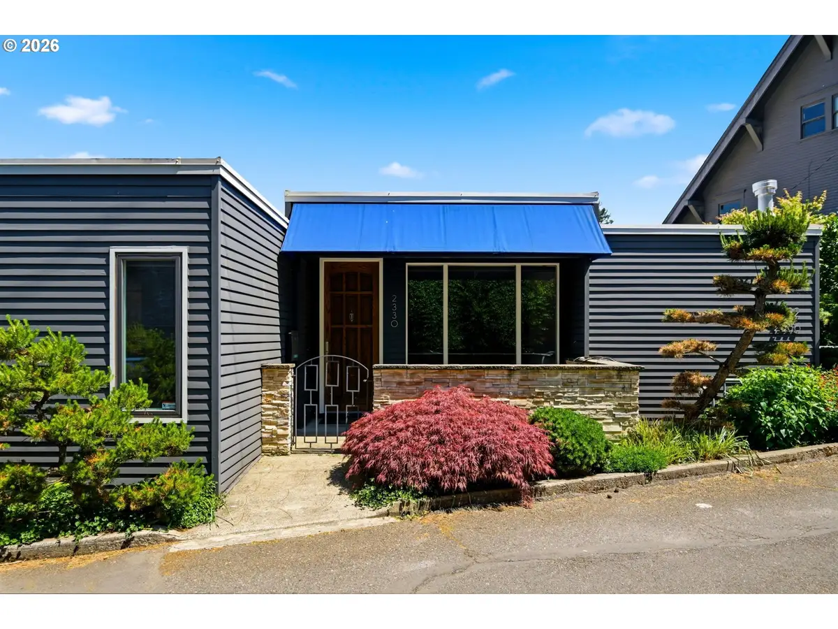 2330 SW Cactus Dr, Portland, OR 97205 - #1