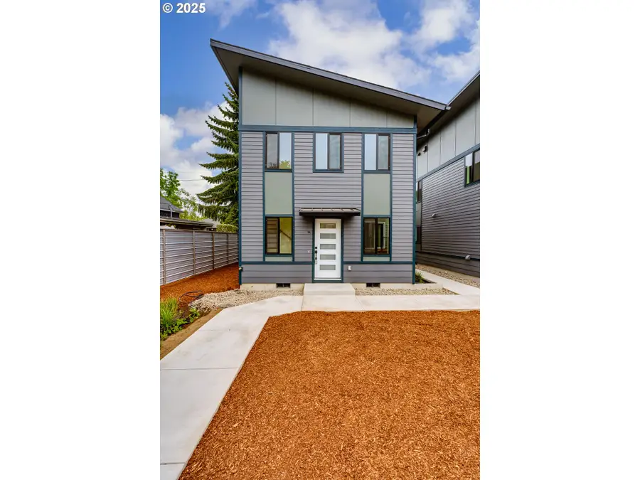 9 Monroe #A, Eugene, OR 97402 - Image #2