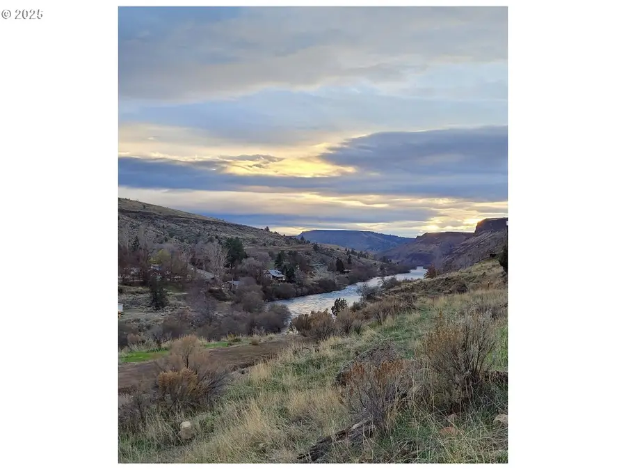 304 Elrod Pl, Maupin, OR 97037 - Image #3