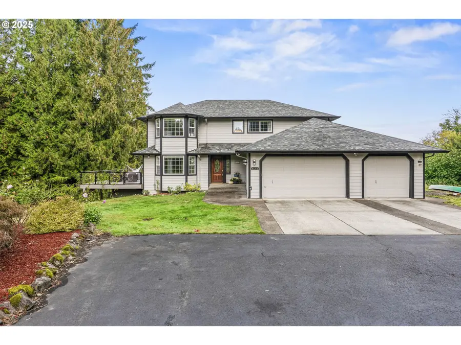 32215 NW Eagle Crest Dr, Ridgefield, WA 98642 - Image #2