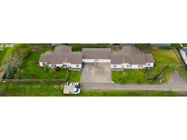 4455 Blueberry Ln Ne, Salem, OR 97305