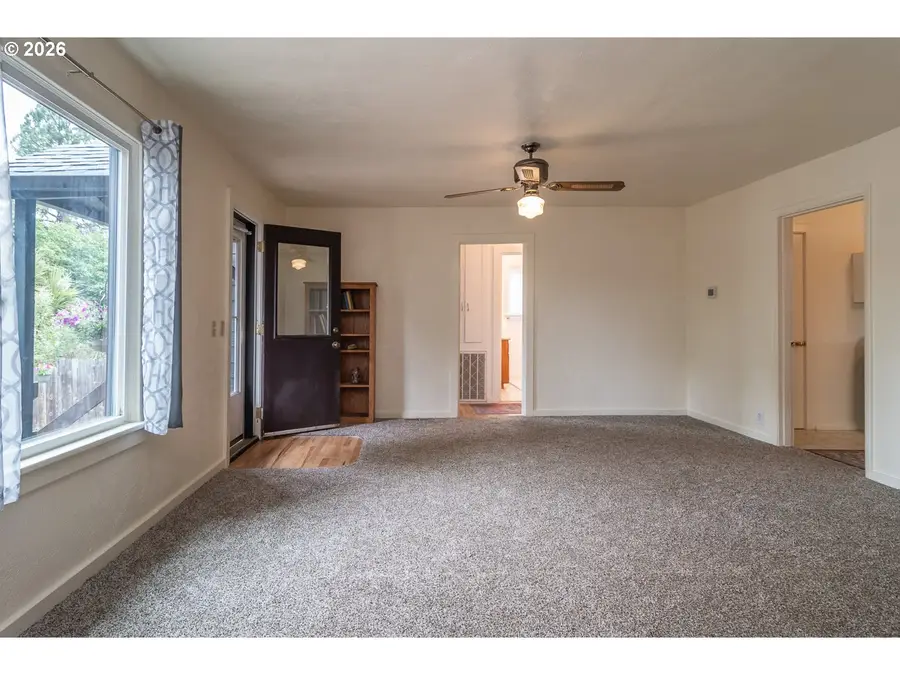 470 W Third Ave, Sutherlin, OR 97479 - #3