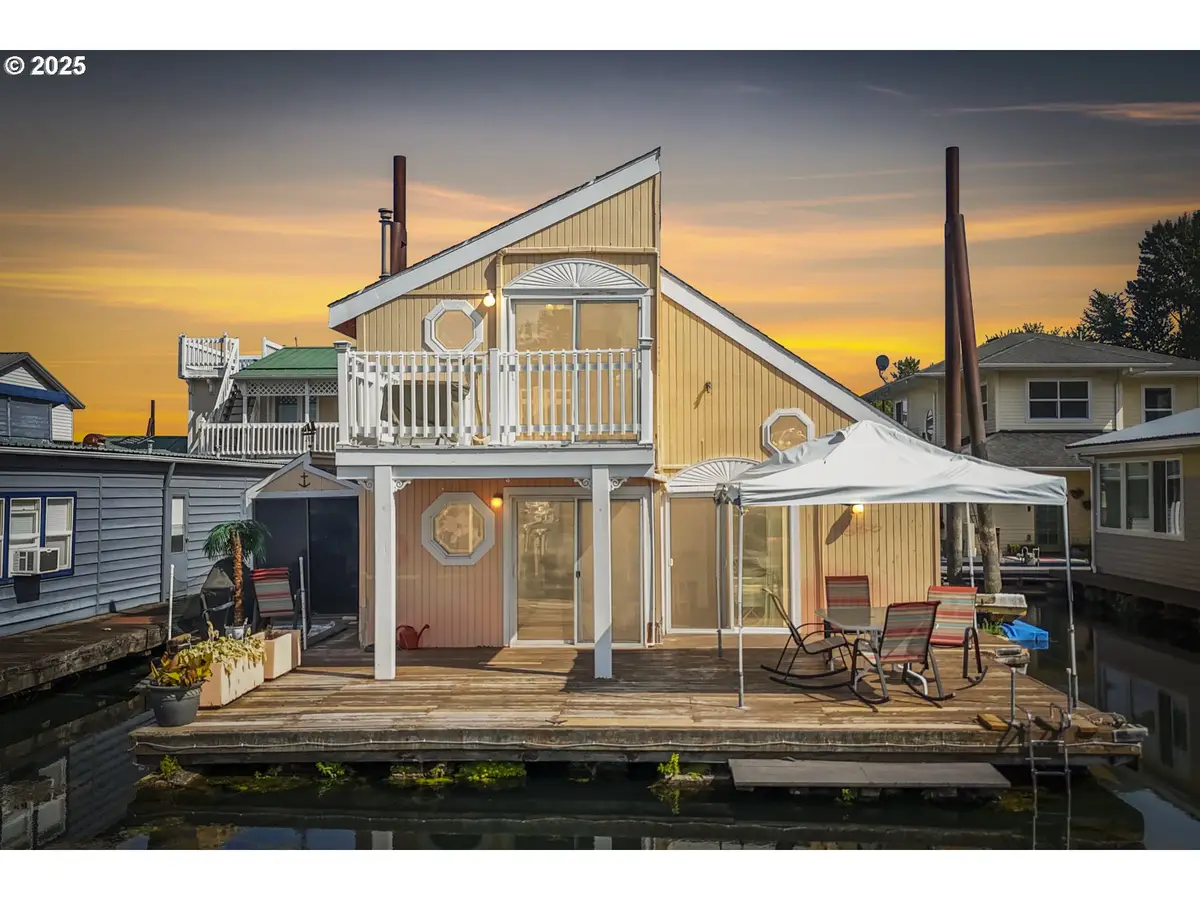 18989 NE Marine Dr #26, Portland, OR 97230 - Image #1