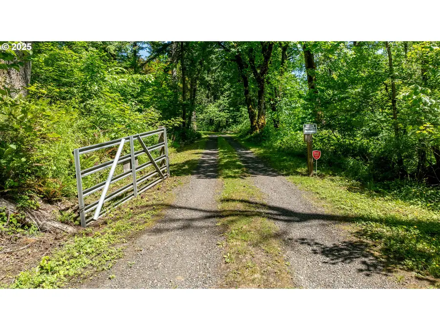 19609 SE Wooded Hills Dr, Damascus, OR 97089 - Image #3