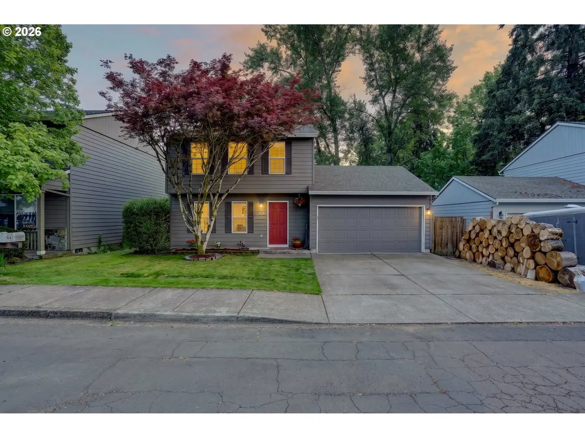 604 W Sheridan St, Newberg, OR 97132 - #1