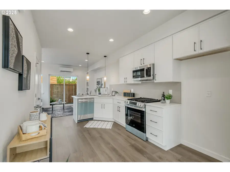 6808 NE 6th Ave, Portland, OR 97211 - Image #3