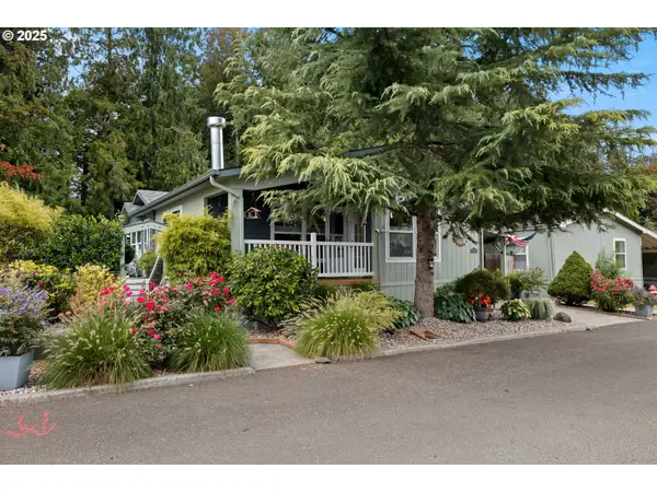 17747 S Greenfield Dr, OregonCity, OR 97045