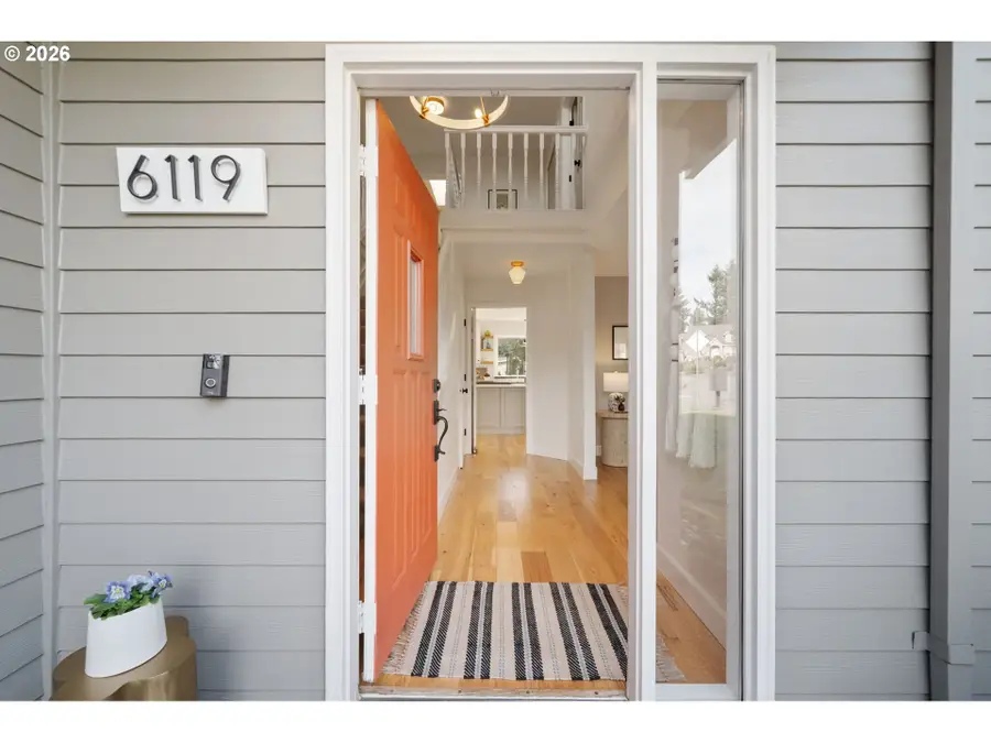 6119 Canter Ln, Northwest Clackamas, OR 97068 - #2