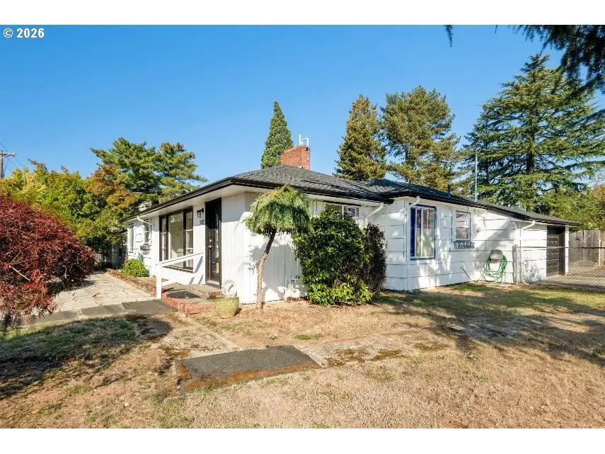 8445 SW Hunziker Rd, Tigard, OR 97223 - #2