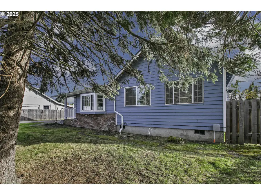 35928 E Historic Columbia Ri Hwy, Corbett, OR 97019 - Image #3