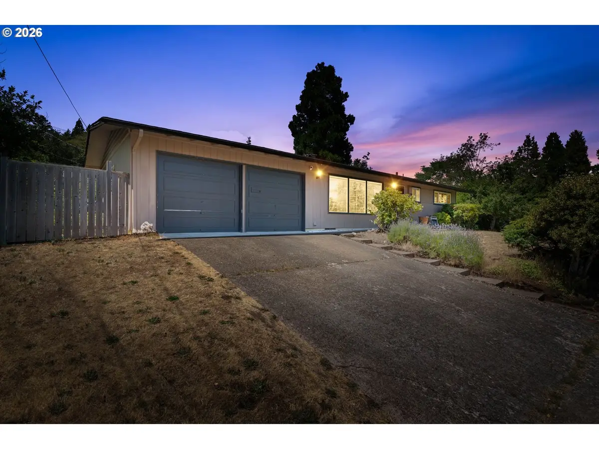 4080 Oak St, Eugene, OR 97405 - #1