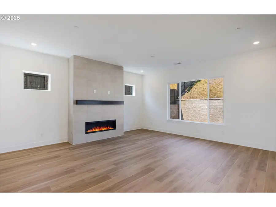 429 W Holly Cir, Washougal, WA 98671 - #2