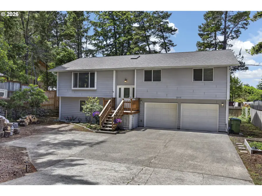 1345 Mulberry Ln, Florence, OR 97439 - #2