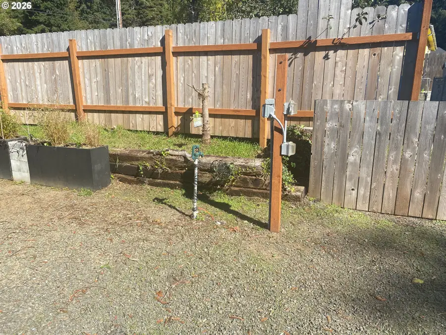 469 N Fawn Dr, Otis, OR 97368 - #3
