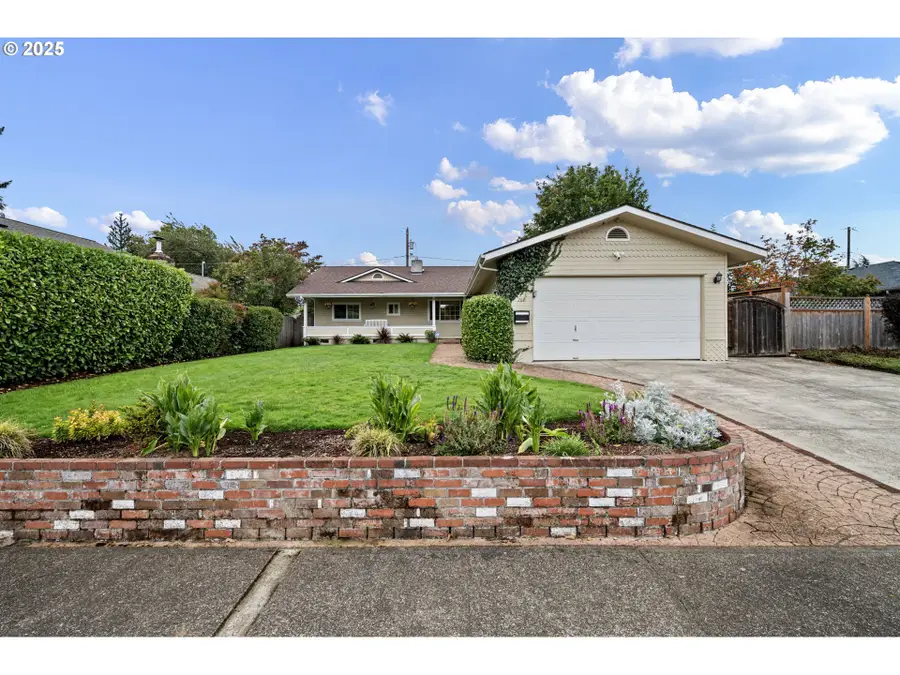 280 Roan Dr, Eugene, OR 97401 - Image #2