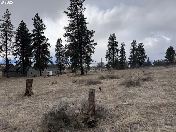 Deerwood Cir #L-8, Chiloquin, OR 97624