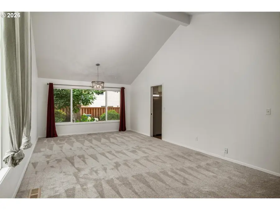 391 SW Nancy Ave, Gresham, OR 97030 - #3