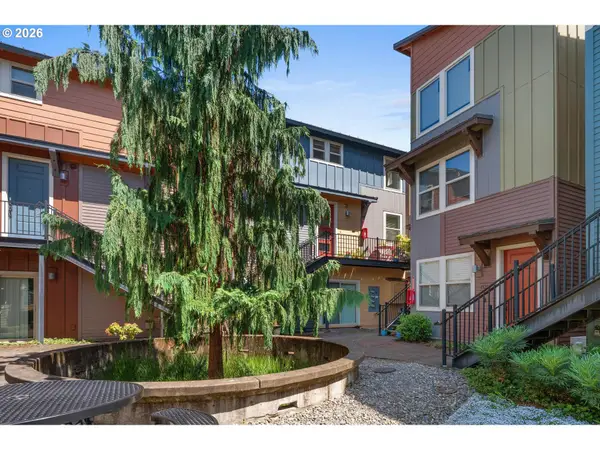 4319 SE Division St #B, Portland, OR 97206