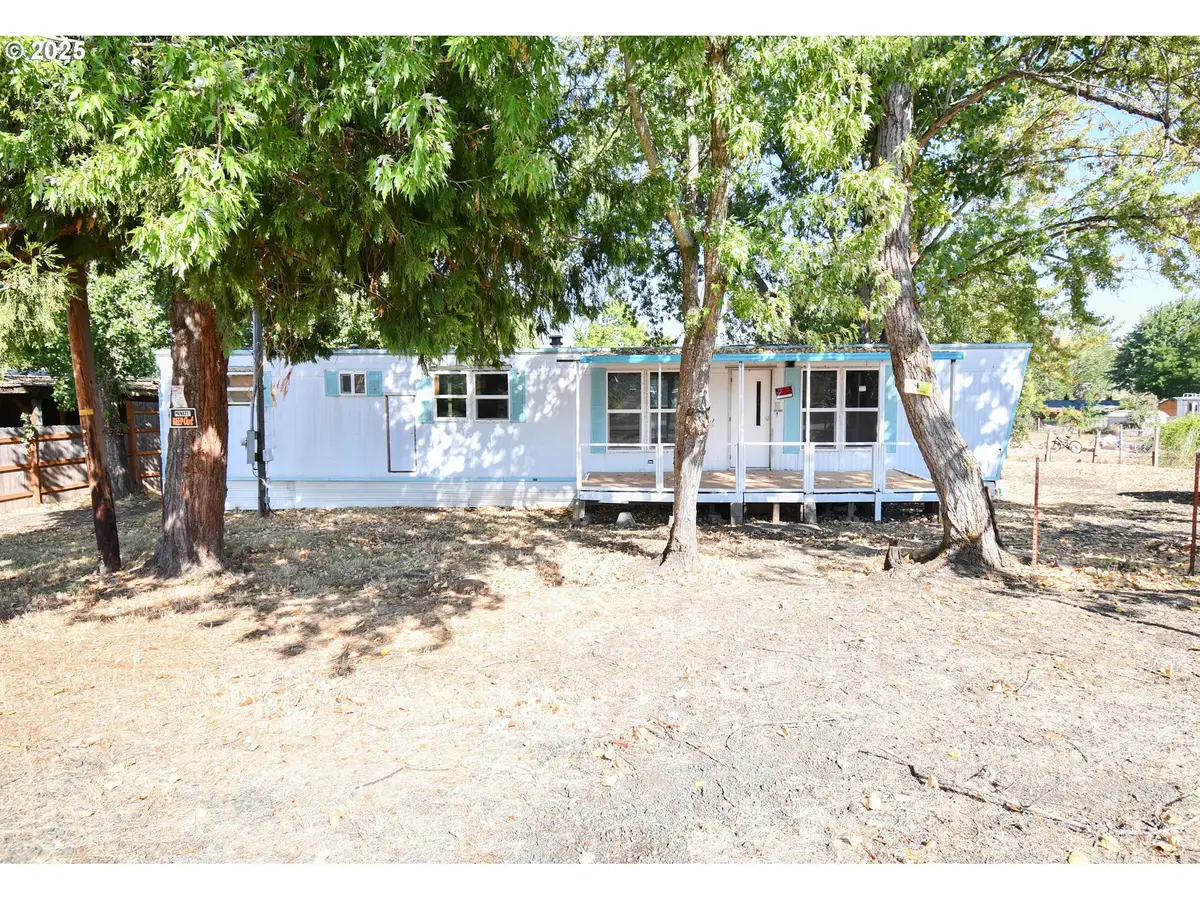 4913 Melody Ln, Roseburg, OR 97471 - Image #1