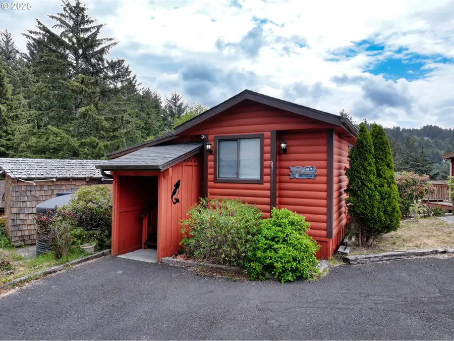 19921 Whaleshead Rd #M2, Brookings, OR 97415 - Image #3