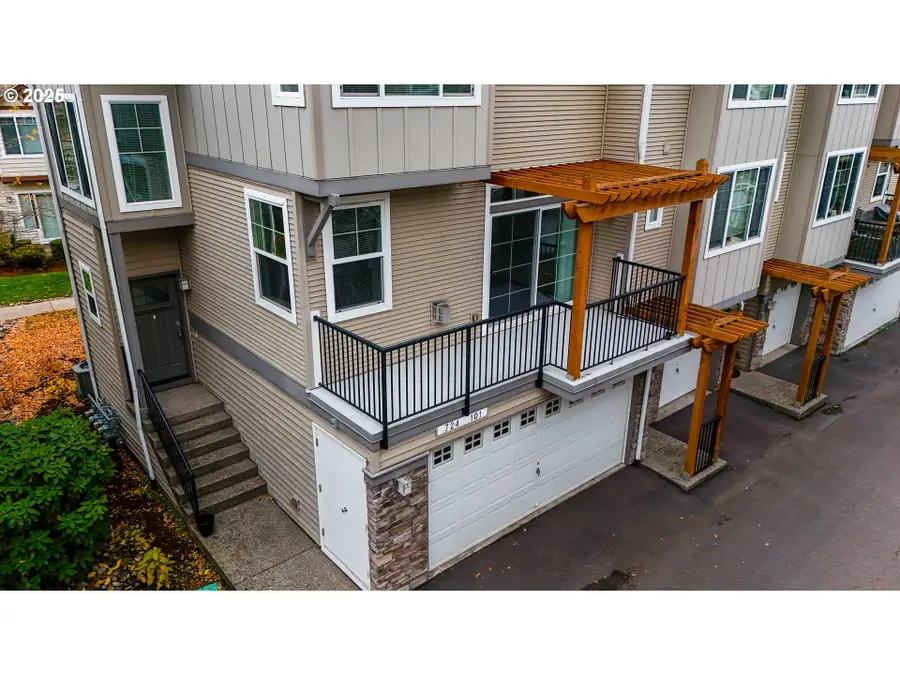 724 NW 118th Ave #101, Portland, OR 97229 - #2