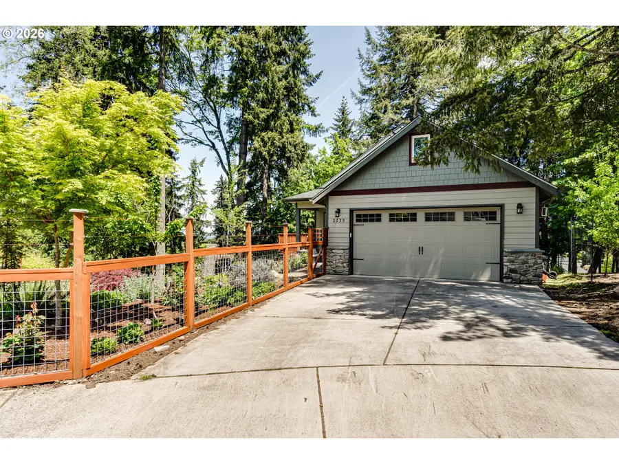 2235 Corinthian Ct, Eugene, OR 97405 - #2