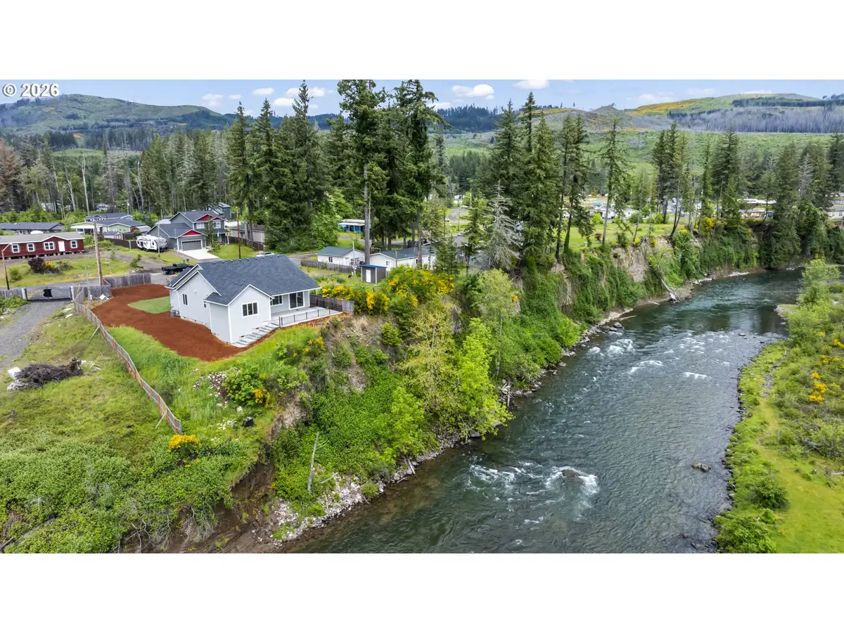 241 Dogwood Dr, Gates, OR 97346 - #1