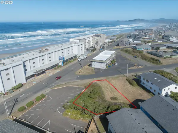4100 SW 4th St, Newport, OR 97365